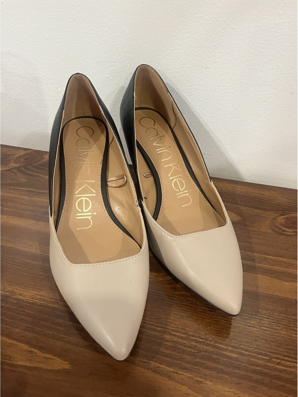 Calvin Klein Beige/Black Two-Tone Pointed Toe Kitten Heel Pumps 7 [COPY]